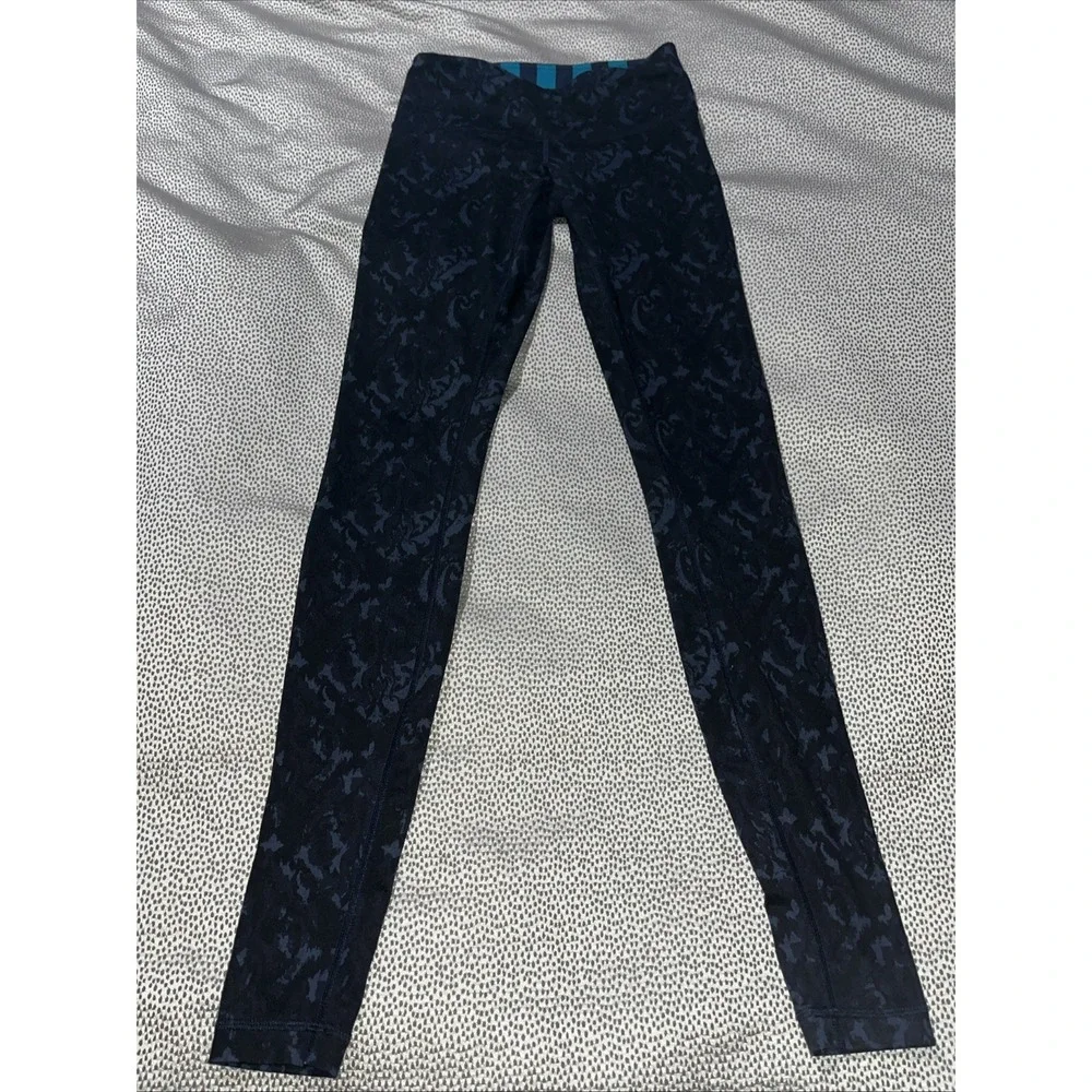 Lululemon Women's Size 4 Leggings Yoga Pants Activewear‎